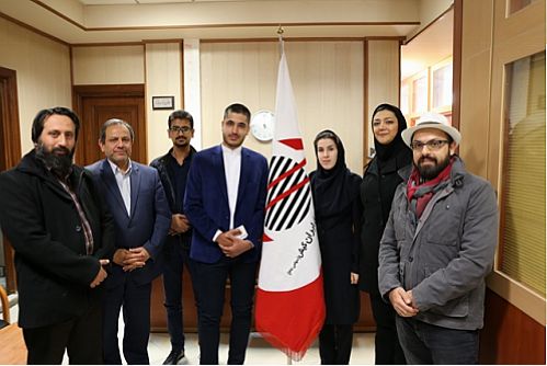 برندگان پات میلیون ریالی، جایزه خودرا از ایران کیش دریافت کردند