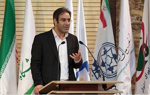 شکاف ۱۰ پله ای بین اقتصاد و بورس کشور