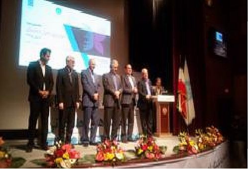  اهداء تندیس نخستین جایزه ملی تحول دیجیتال به بانک شهر