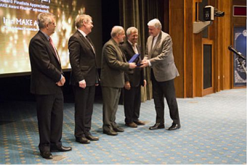 بانک پاسارگاد به عنوان یکی از 3 سازمان دانشی برتر در ایران معرفی شد