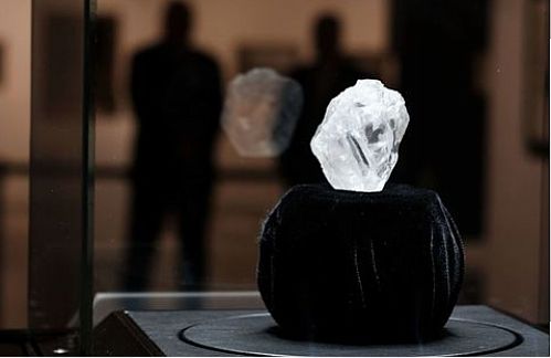 دومین الماس بزرگ جهان ۵۳ میلیون دلار فروخته شد