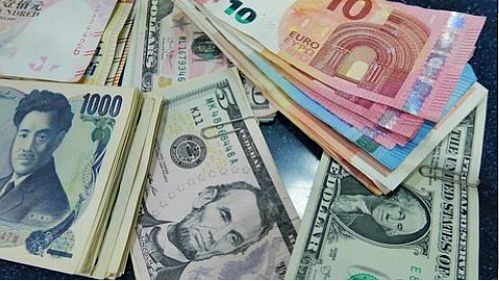 کاهش قیمت رسمی یورو و پوند