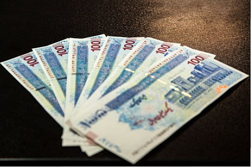 معافیت مالیاتی حقوق کارکنان در سال ۹۷ چقدر است؟