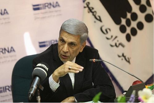 دنیا چک سفید امضا به ما نمی دهد