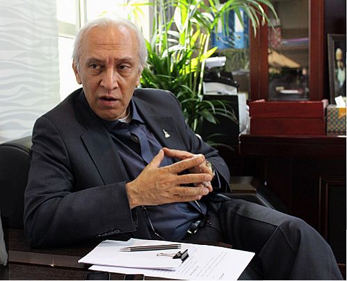 مدیر عامل بیمه آرمان  اعتبارنامه مدیر شایسته ملی دریافت کرد