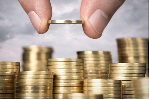 مسئولیت سکه ثامن با کیست