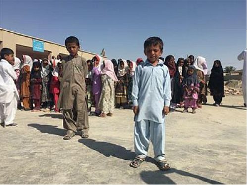 ساخت مدرسه در روستای کهنانیکش سیستان و بلوچستان توسط بانک قرض الحسنه مهرایران