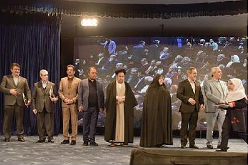 تجلیل از بانک قرض الحسنه مهرایران در همایش تکریم خیرین مدرسه ساز زلزله 
