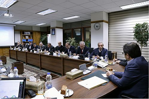 برگزاری جلسه هم اندیشی رییس کل بانک مرکزی با اعضای اتاق بازرگانی ایران 