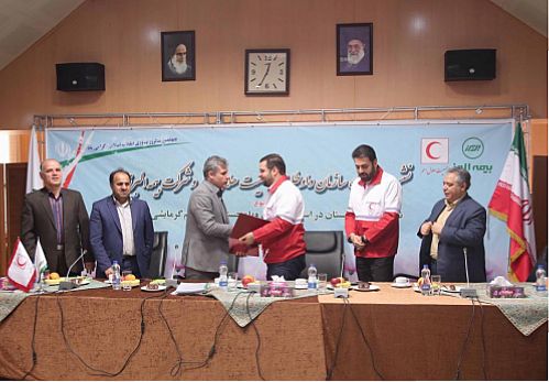 امضای تفاهمنامه بیمه البرز و هلال احمر برای تجهیز مدارس سیستان و بلوچستان به سیستم گرمایشی