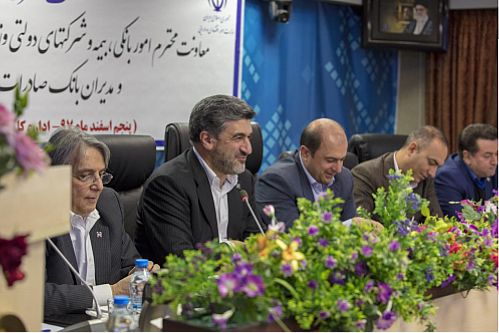 اجرای برنامه‌های هشت‌گانه، عاملی مهم در بهبود شرایط مالی بانک