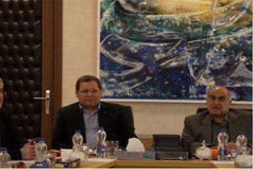 اجرای پروژه آبرسانی به استان کرمان با تسهیلات بانک صنعت و معدن کلید خورد