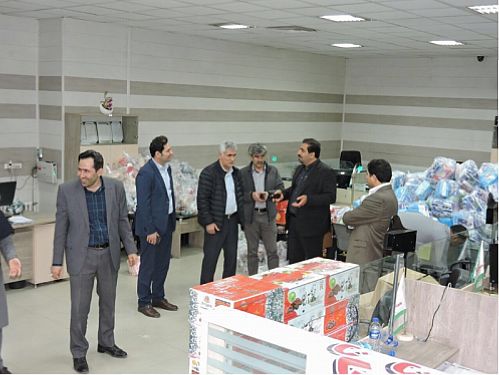 حضور شیری مدیرعامل پست بانک ایران در مناطق سیل زده 