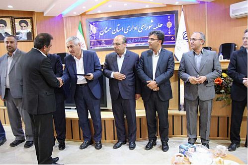  بانک صادرات استان سمنان در زمینه رفع موانع تولید رتبه برتر را کسب کرد