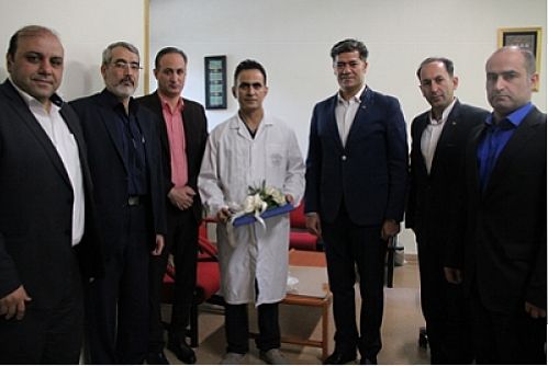 اهدای کمک نقدی بانک رفاه برای تجهیز بیمارستان لبافی نژاد