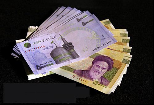 پورابراهیمی: دولت مکلف به افزایش حقوق ها طبق مصوبه مجلس است