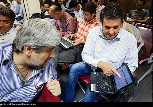 رنگ‌آمیزی بازار پایه فرابورس ایران به تعویق افتاد