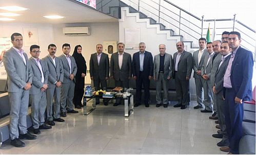 همدلی و هم افزایی کارکنان رمز موفقیت بانک دی