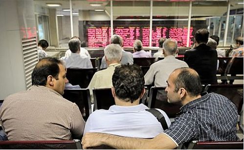 ریشه‌های رونق در تالار شیشه‌ای