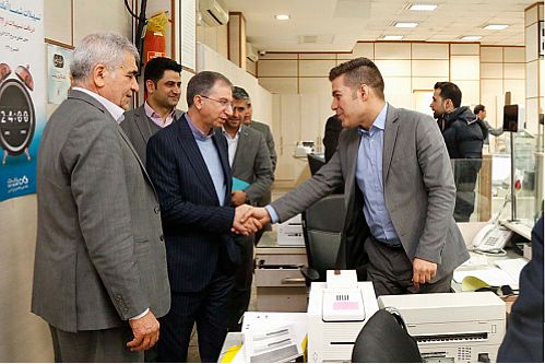 مشتری مداری باید مهم ترین مزیت رقابتی بانک دی شود 