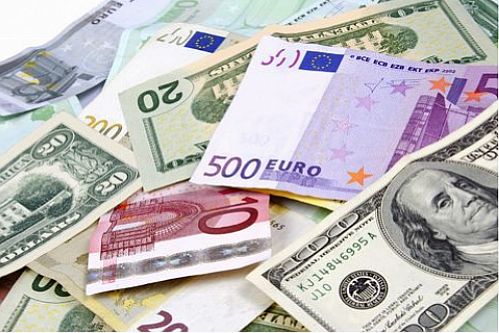 تغییرات ۹ ماهه قیمت دلار و یورو در بازار