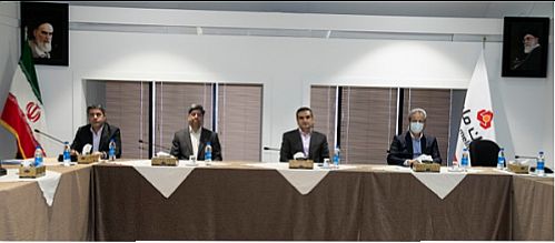 نشست اعضای هیات مدیره بانک ملت با فعالان بازار سرمایه