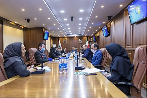 نشست هم‌اندیشی مدیرعامل پست‌بانک‌ایران با کارشناسان ستادی