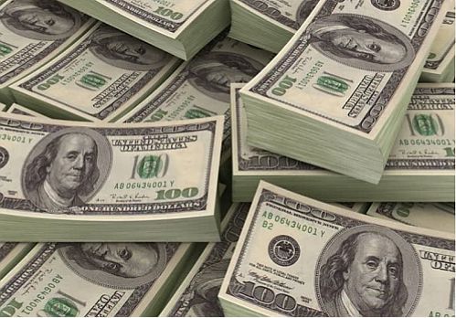   تکاپوی صادرکنندگان برای تمدید مهلت بازگشت ارز؛ سیل تقاضا به گرانی دلار دامن زد 