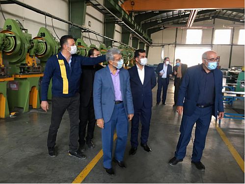 کارکنان بانک، جهادگران واقعی بخش اقتصاد هستند