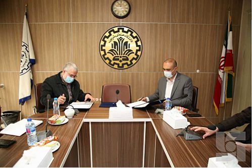  امضای تفاهم‌نامه همکاری بیمه سرمد و دانشگاه شریف در حوزه هوش مصنوعی 