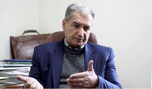 دولت از میزان مداخلات اقتصادی خود بکاهد