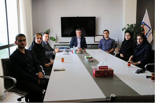 دیدار مدیرعامل بیمه رازی با مدیریت روابط عمومی در روز ملی ارتباطات و روابط عمومی
