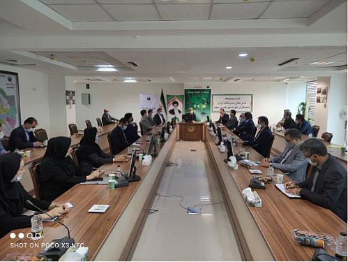 پست بانک ایران، یک بانک بورسی است و عملکرد آن در تمام  ابعاد شفاف است 
