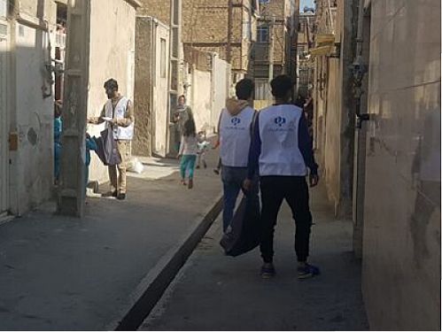  توزیع ماسک بهداشتی در مناطق حاشیه‌ای‌ از سوی بانک رفاه کارگران