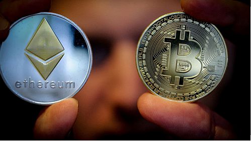 بیت‌کوین بهتر است یا اتریوم؟
