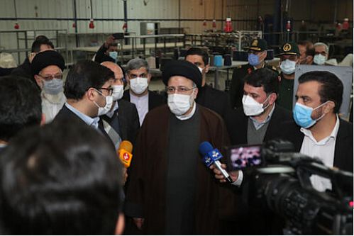 هیچ بانکی در کشور حق تعطیل کردن واحدهای تولیدی را ندارد