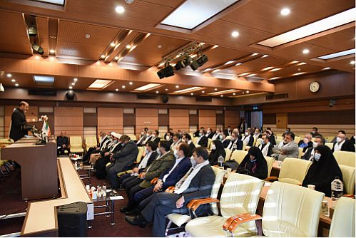 مهمترین وظیفه بسیج، ارائه راهکارها و راهبردها در بحران های جامعه است