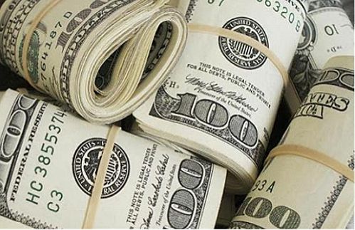 کاهش معنادار قیمت دلار در آخرین روز بهمن