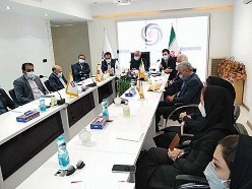  جلسه ماهانه شعب بانک ایران زمین در استان های کرمان و هرمزگان