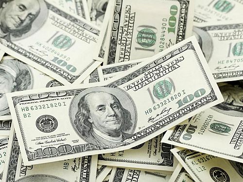 نوسان قیمت دلار در کانال ۲۵ هزار تومان در صرافی‌های بانکی 