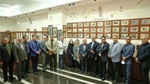  جمعی از مدیران روابط عمومی سازمان ها و نهادها از موزه بانک سپه بازدیدکردند