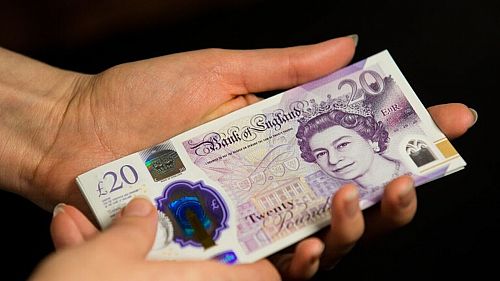  رکورد بی سابقه برداشت نقدی در بریتانیا در ماه جولای 