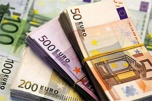  قیمت گذاری دلار و یورو توافقی در کانال ۳۰ هزار تومانی 