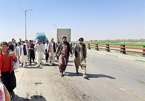  بازگشایی پل ابریشم در مرز افغانستان پس از درگیری مرزبانان ایران با نیروهای طالبان 